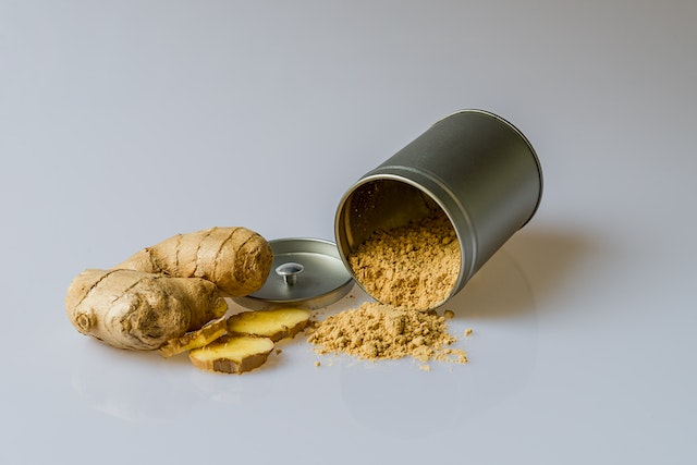 Learn about the healing properties of ginger, a natural remedy that can alleviate pain, reduce inflammation, and improve digestion.